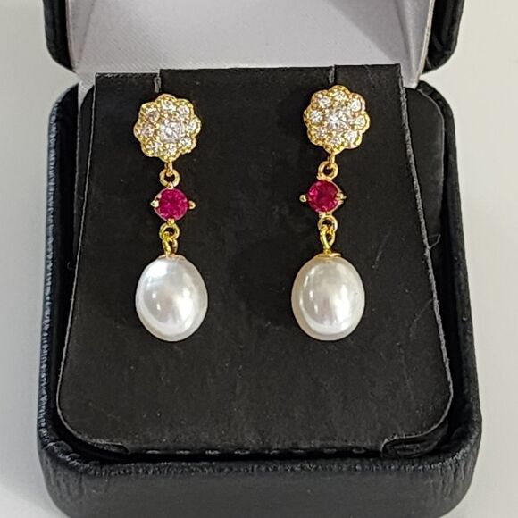 925S Red Gemstones‎ Stud Earrings With Cultured Freshwater Pearl and Zirconia - Picture 11 of 12